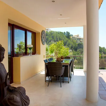 Casa Pato Bernia